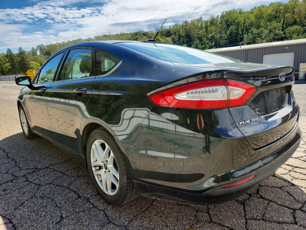 2013 Ford Fusion Se - Фото 2