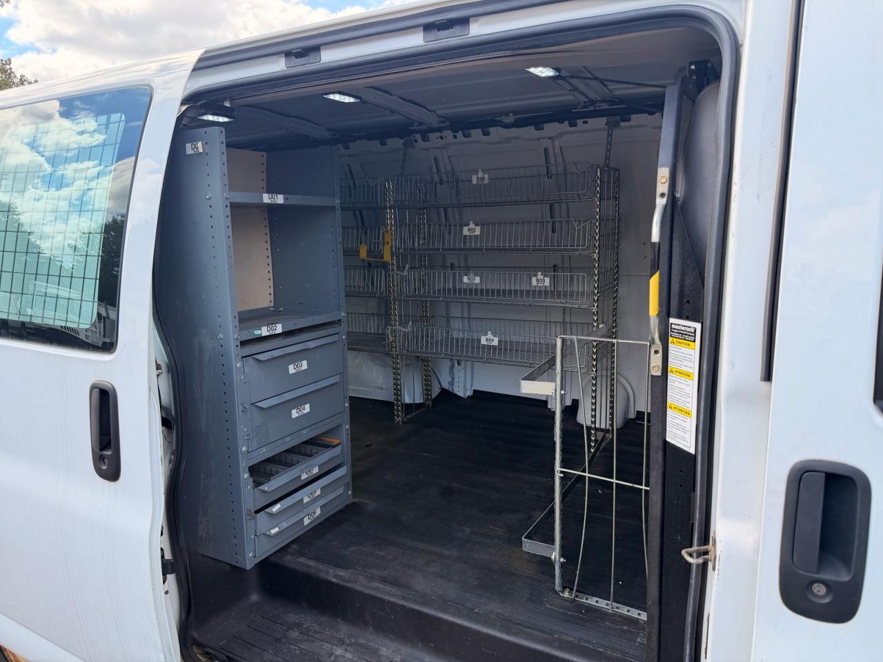 2014 Chevrolet Express G1500 - Фото 6