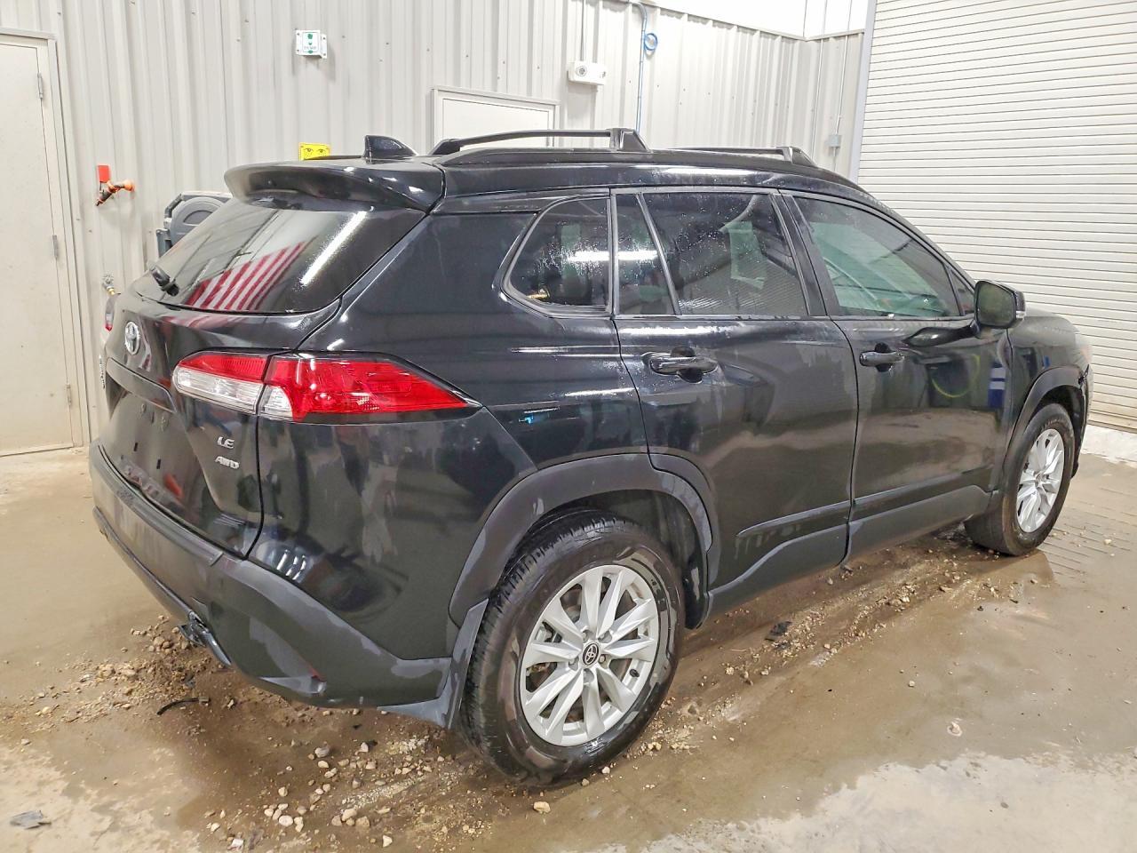 2022 Toyota Corolla Cross Le - Image 3