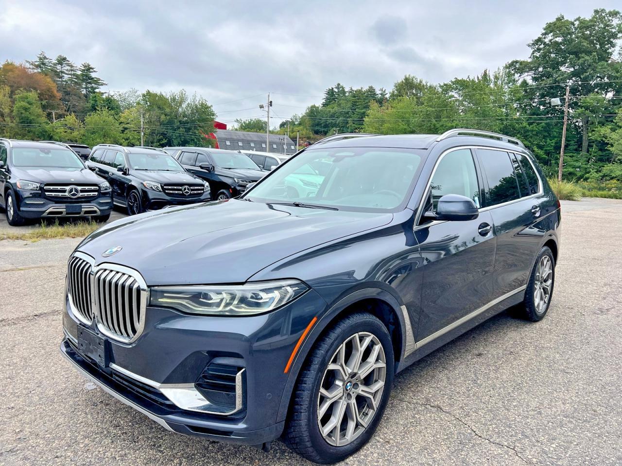 2020 BMW X7 xDrive40I - Фото 2