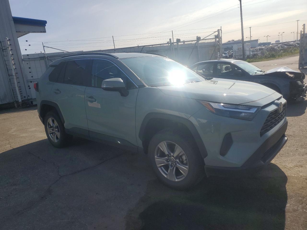 2023 Toyota Rav4 Xle - Image 4