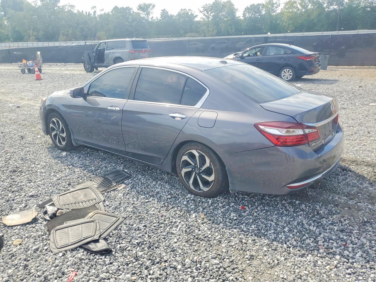 2017 Honda Accord Ex - Image 2