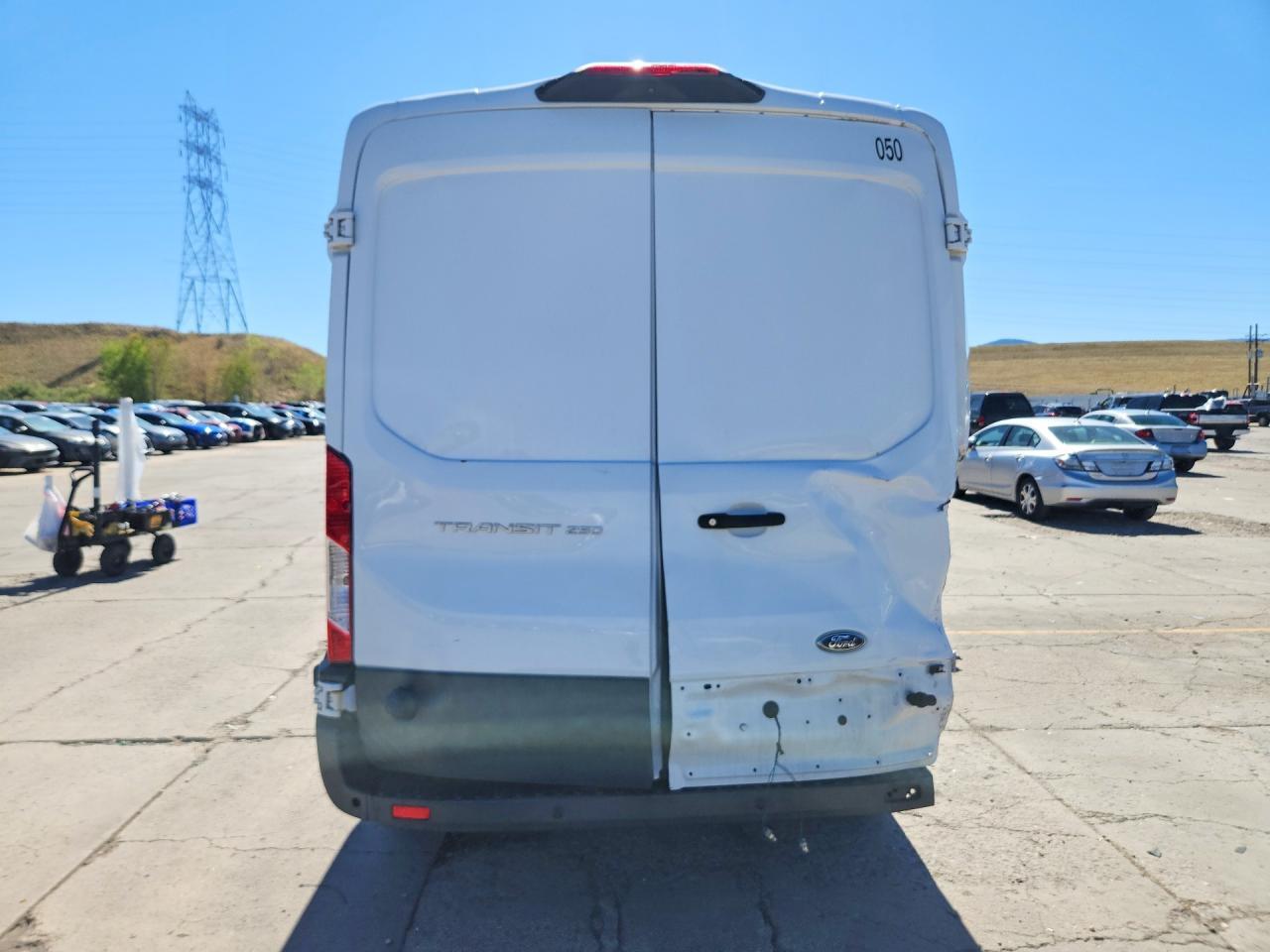 2018 Ford Transit 250 Delivery Van - Фото 6