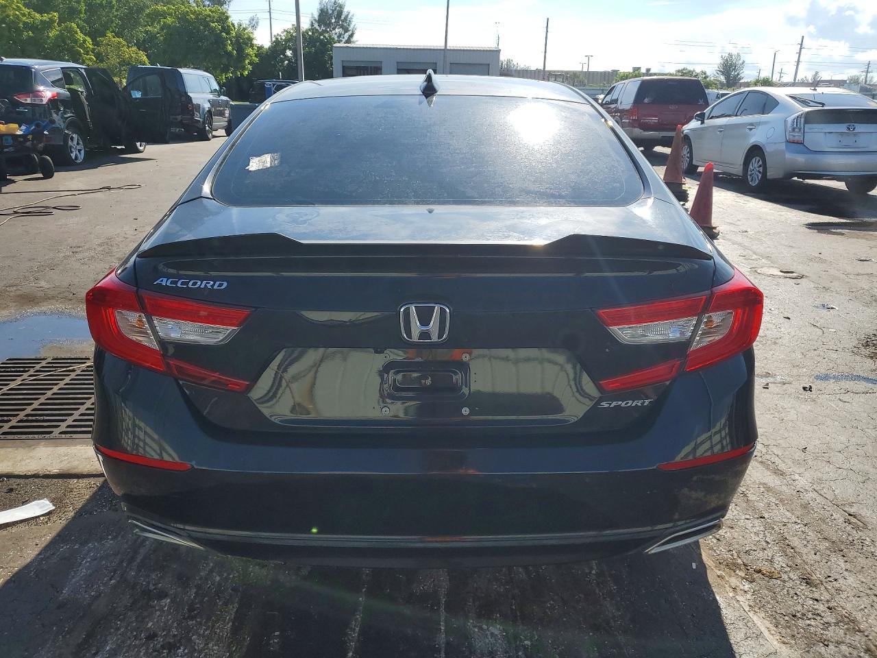 2022 Honda Accord Sport - Image 6