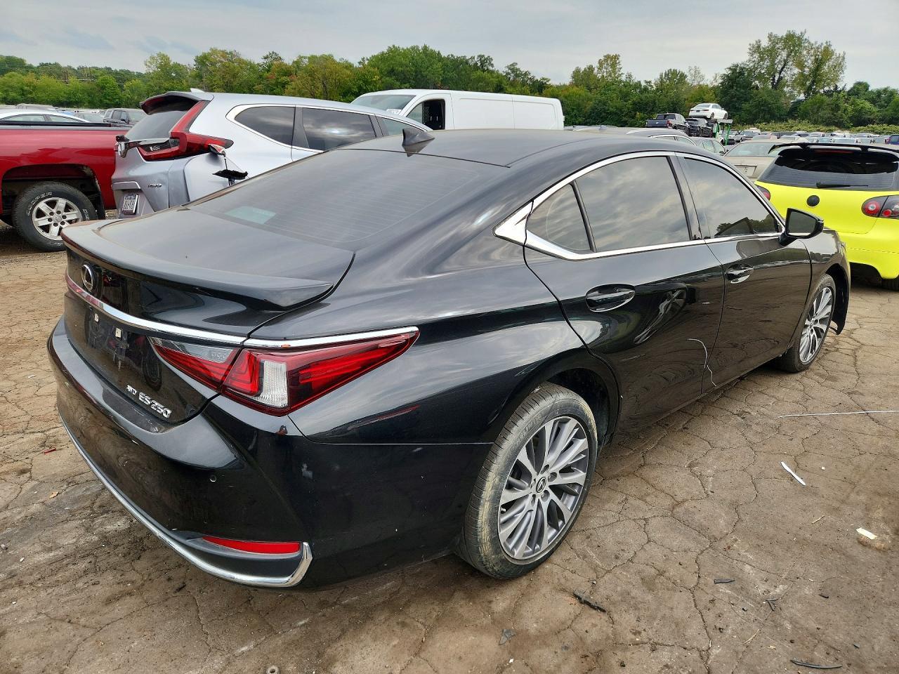 2021 Lexus Es 250 Base - Фото 3