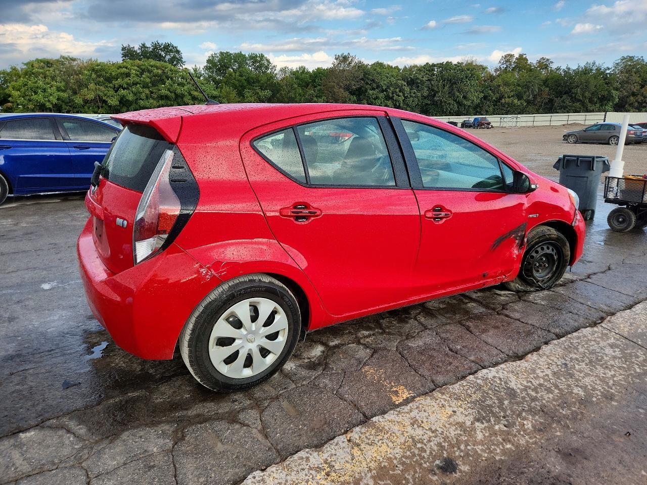 2012 Toyota Prius C Two - Фото 3