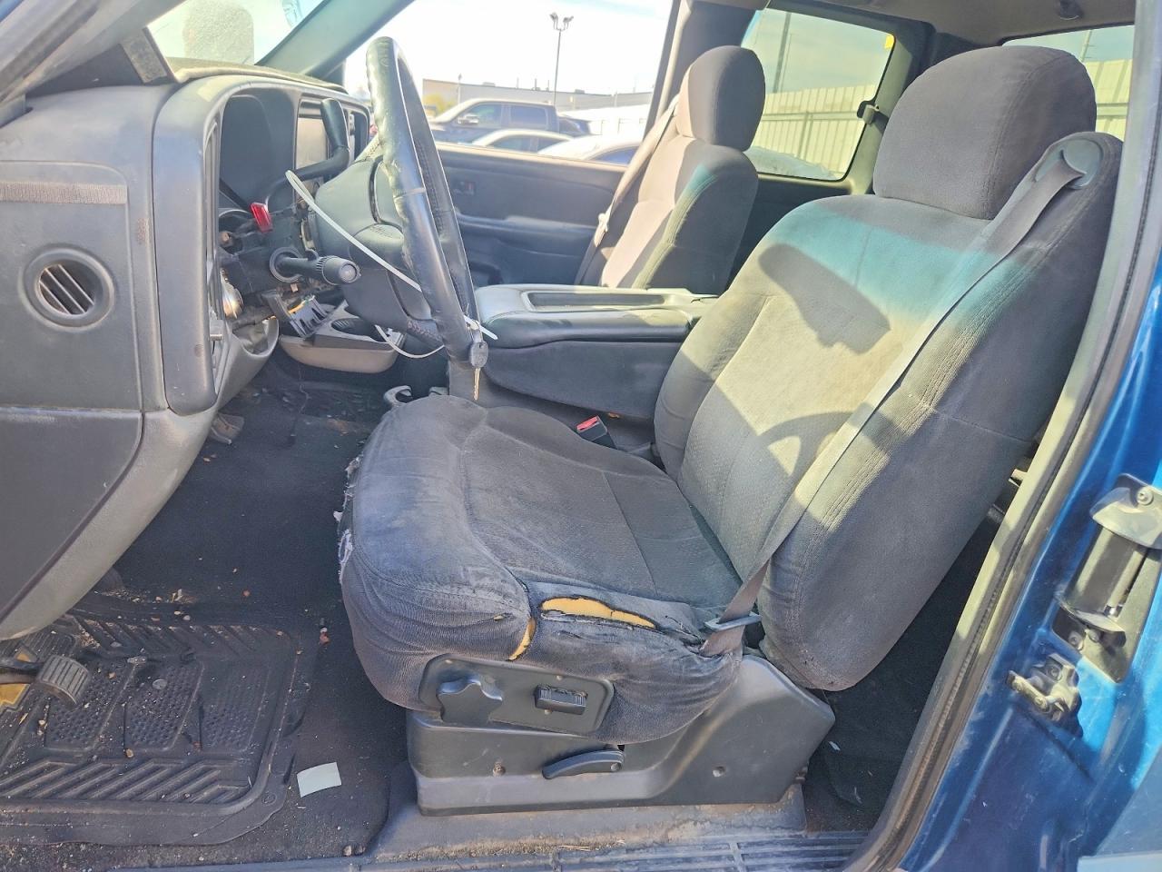 2002 Chevrolet Silverado - Image 7