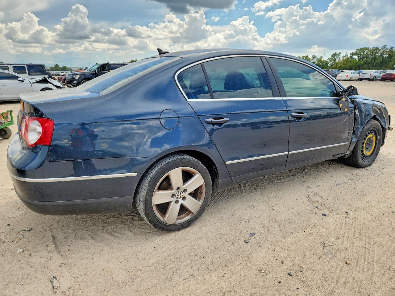 2008 Volkswagen Passat Komfort - Фото 3
