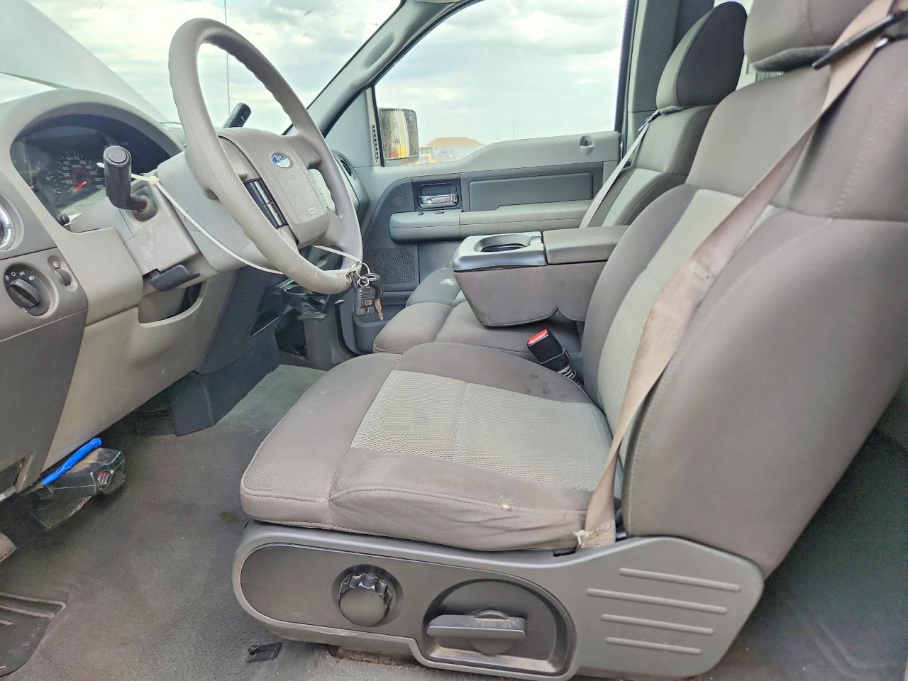 2006 Ford F150 - Image 7