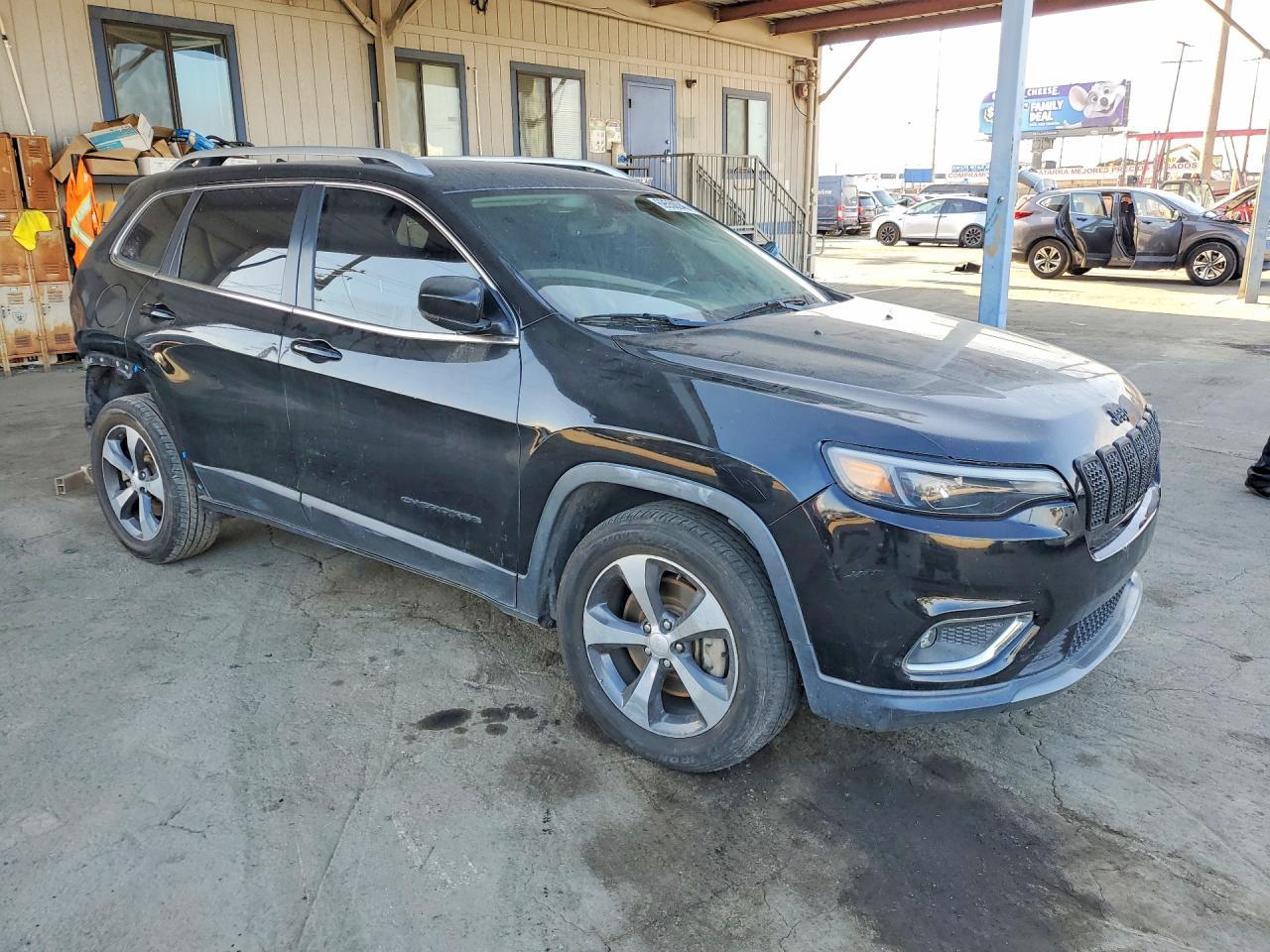 2019 Jeep Cherokee Limited - Image 4