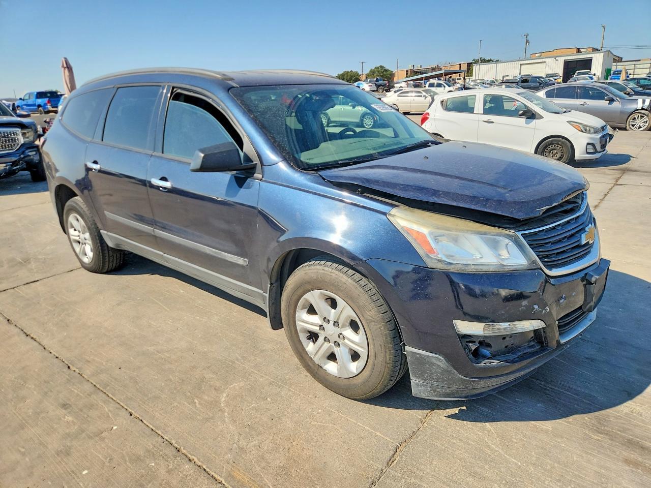 2016 Chevrolet Traverse Ls - Image 4