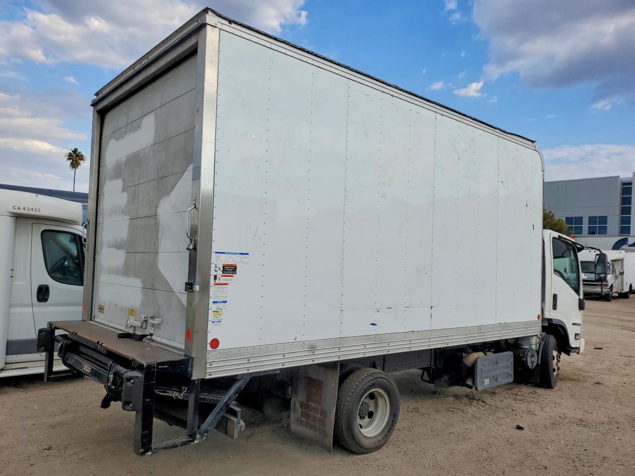 2018 Isuzu Npr - Box Truck - Фото 3