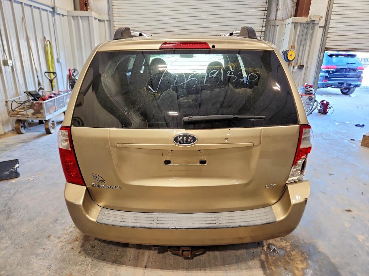 2008 Kia Sedona Lx - Image 6