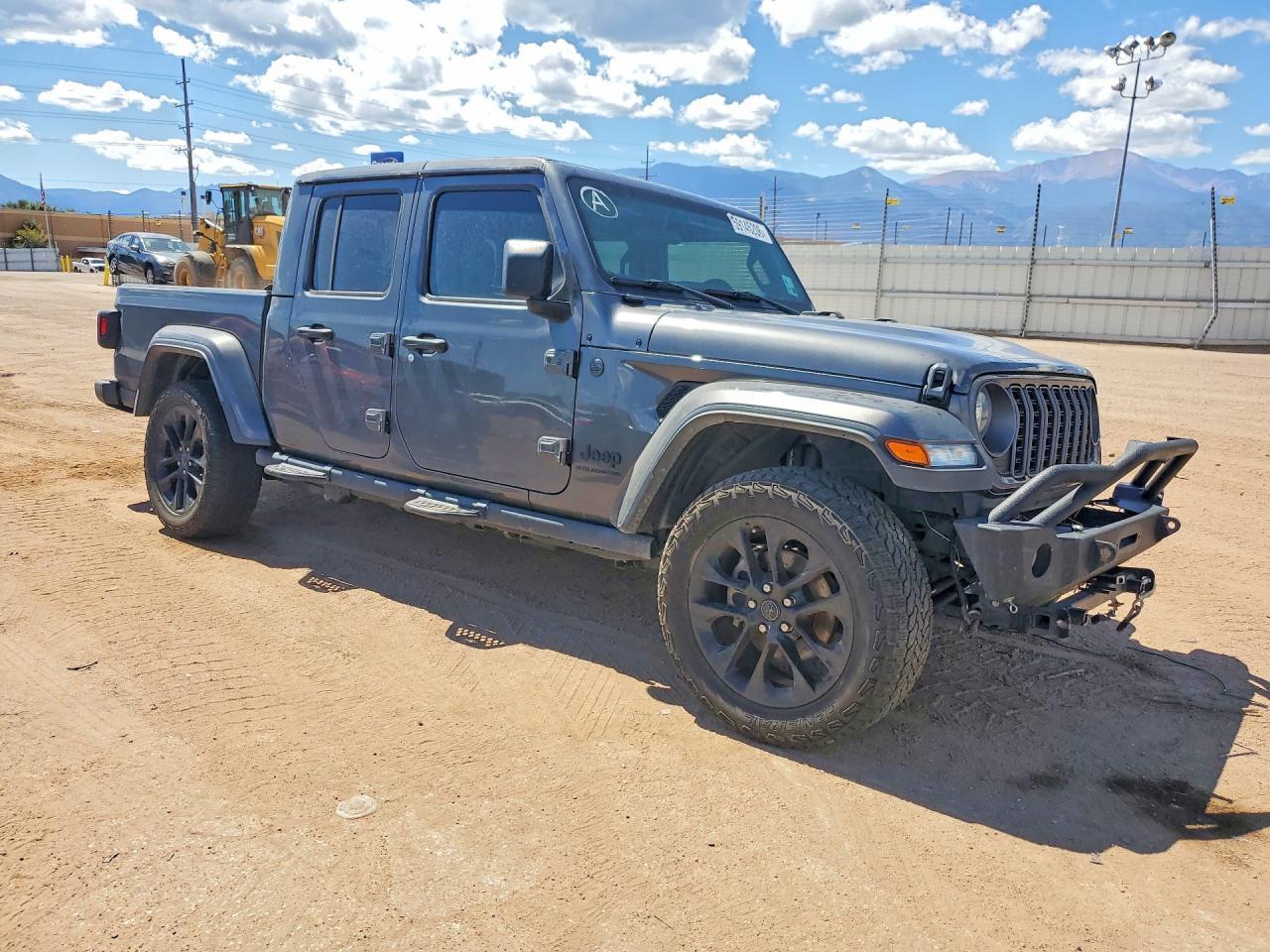 2024 Jeep Gladiator Sport - Image 4
