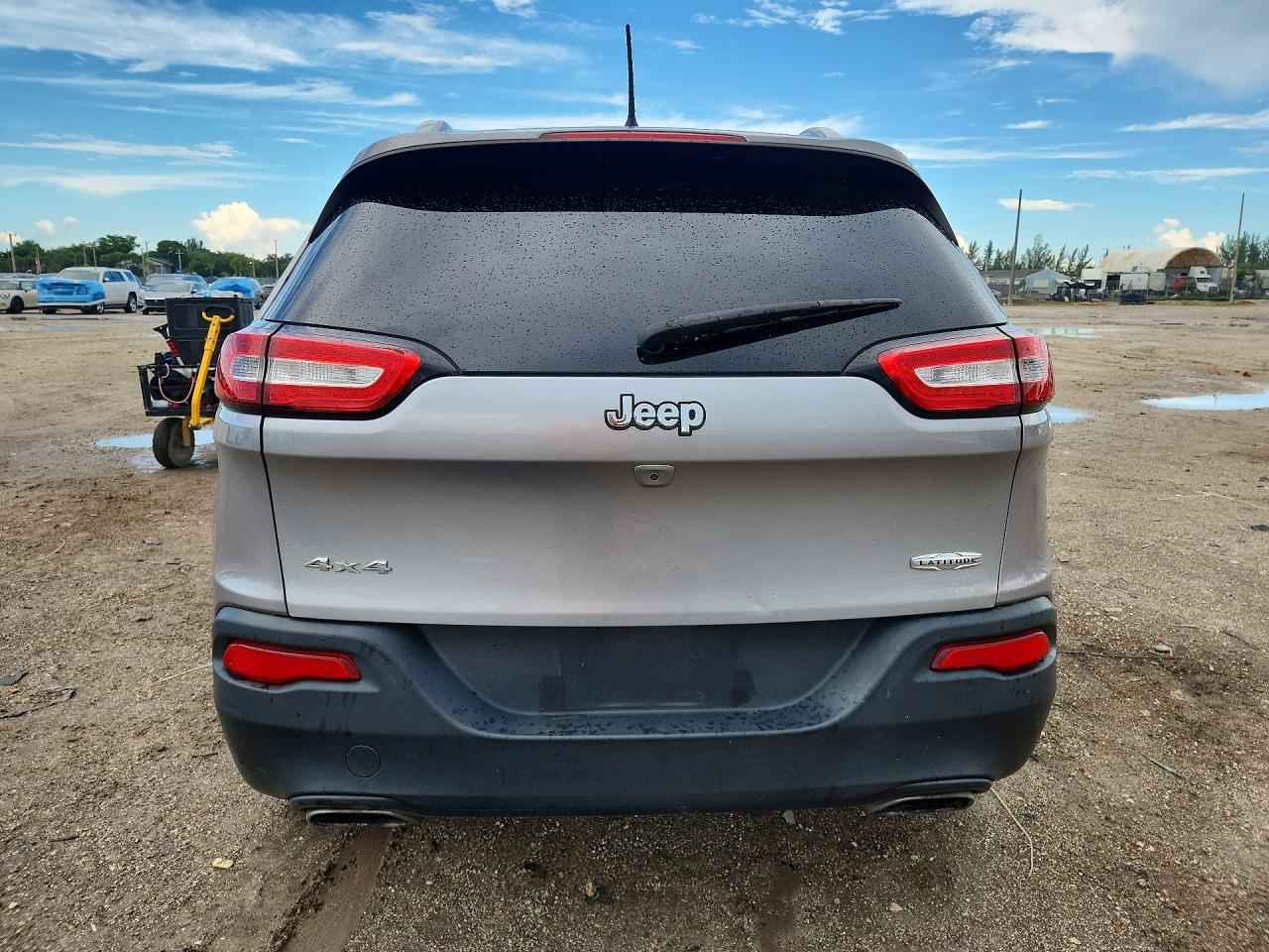 2017 Jeep Cherokee Latitude - Фото 6
