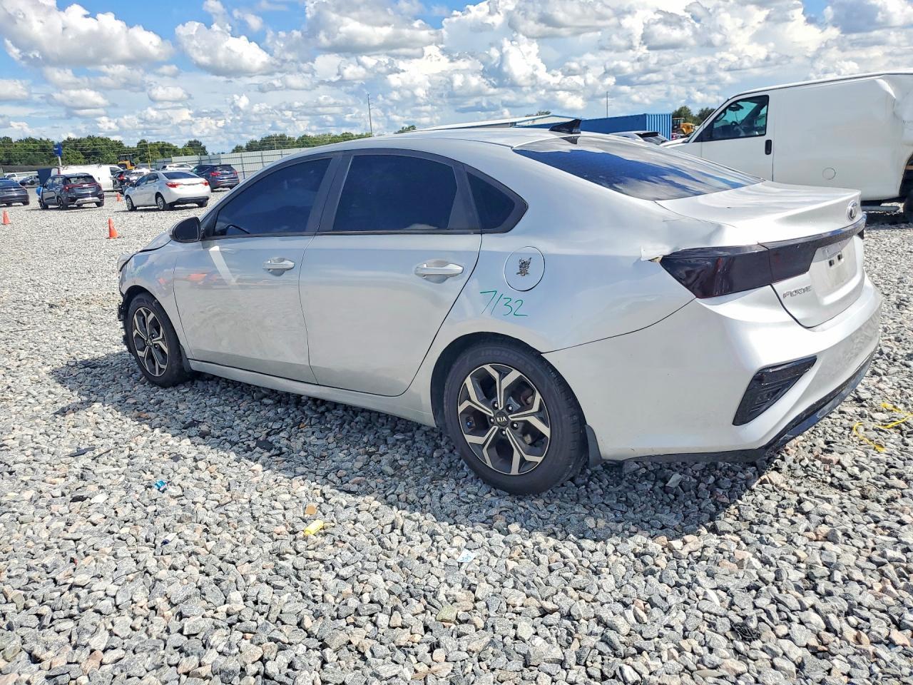 2020 Kia Forte Lxs - Фото 2