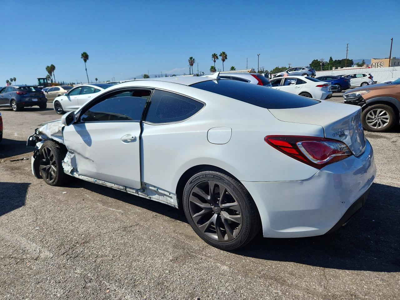 2013 Hyundai Genesis Coupe 2.0T - Image 2