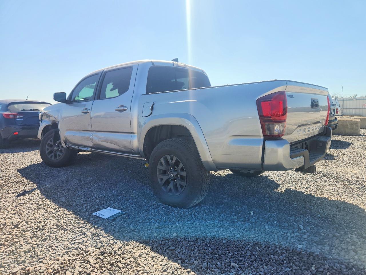 2022 Toyota Tacoma Sr5 V6 - Image 2