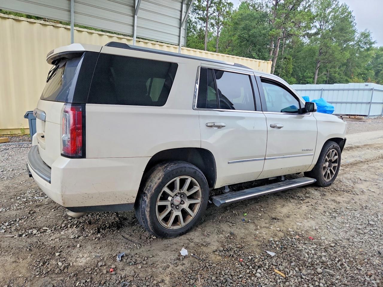 2015 GMC Yukon Denali - Фото 3