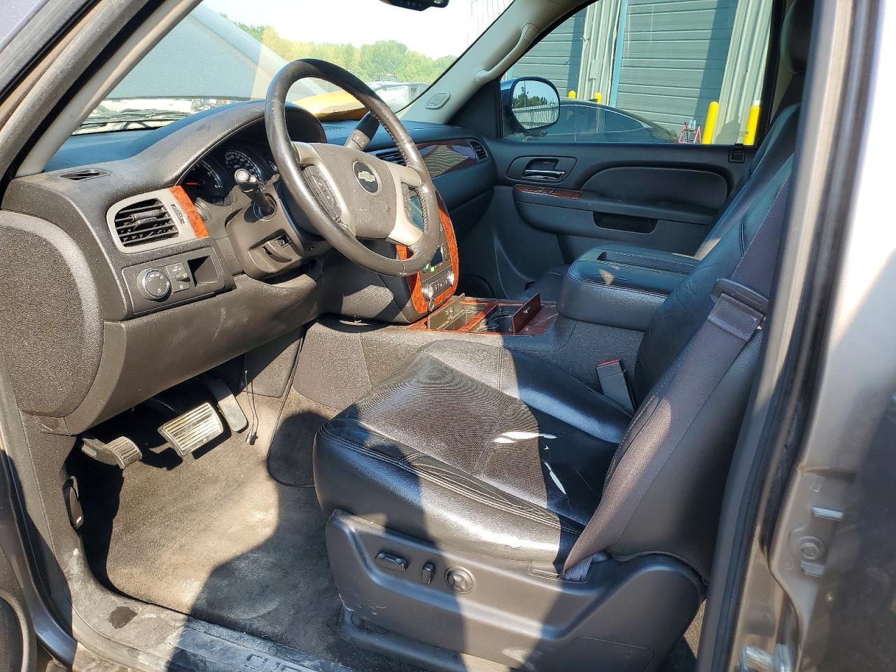 2013 Chevrolet Tahoe C1500 Ltz - Image 7