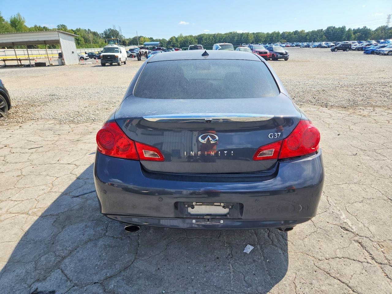 2013 Infiniti G37 - Фото 6