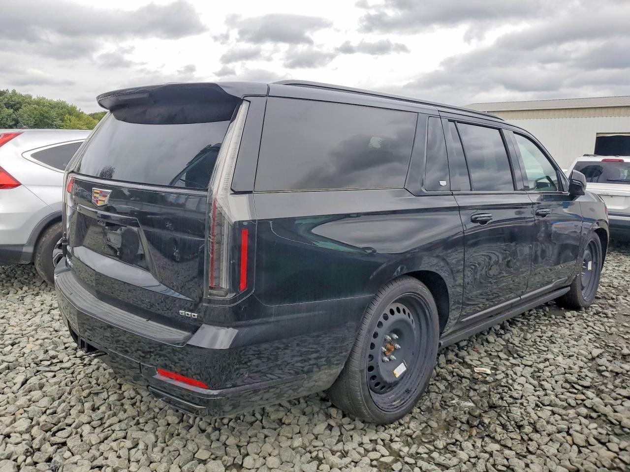 2026 Cadillac Escalade Esv Sport Platinum - Image 3