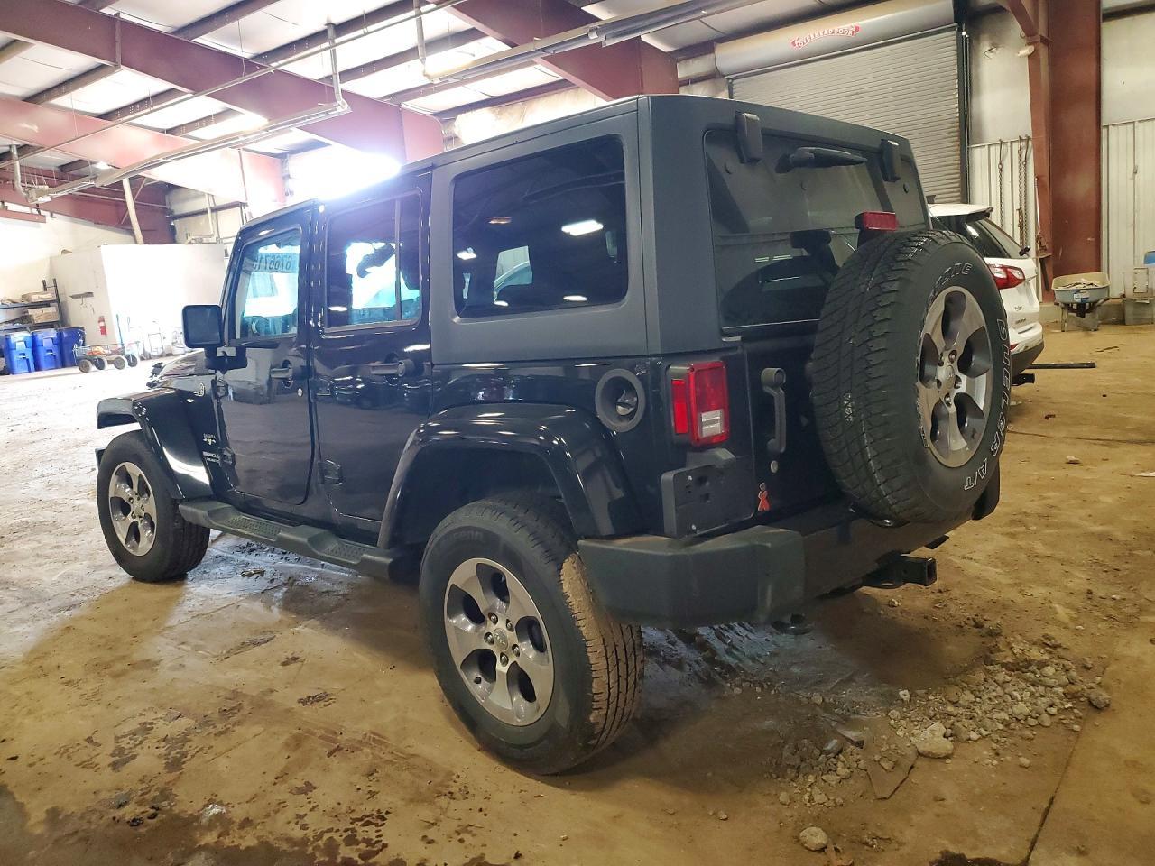 2016 Jeep Wrangler Unlimited Sahara - Фото 2