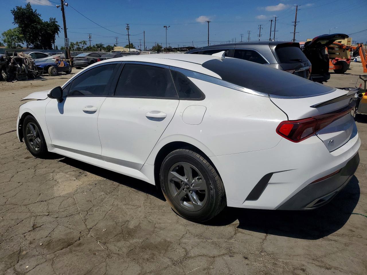 2021 Kia K5 Lx - Фото 2