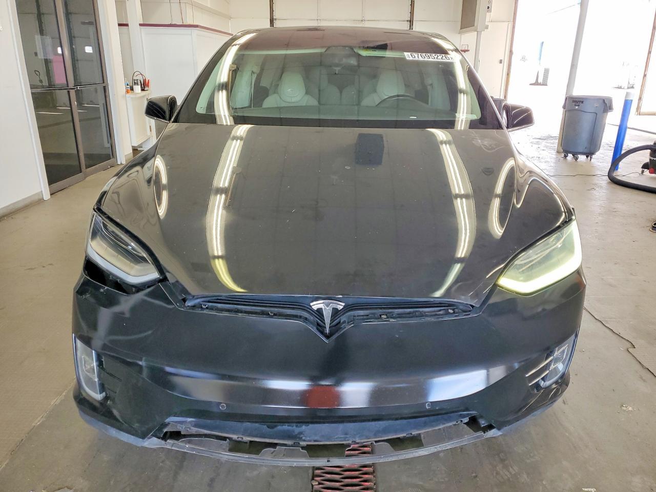 2017 Tesla Model X - Фото 5