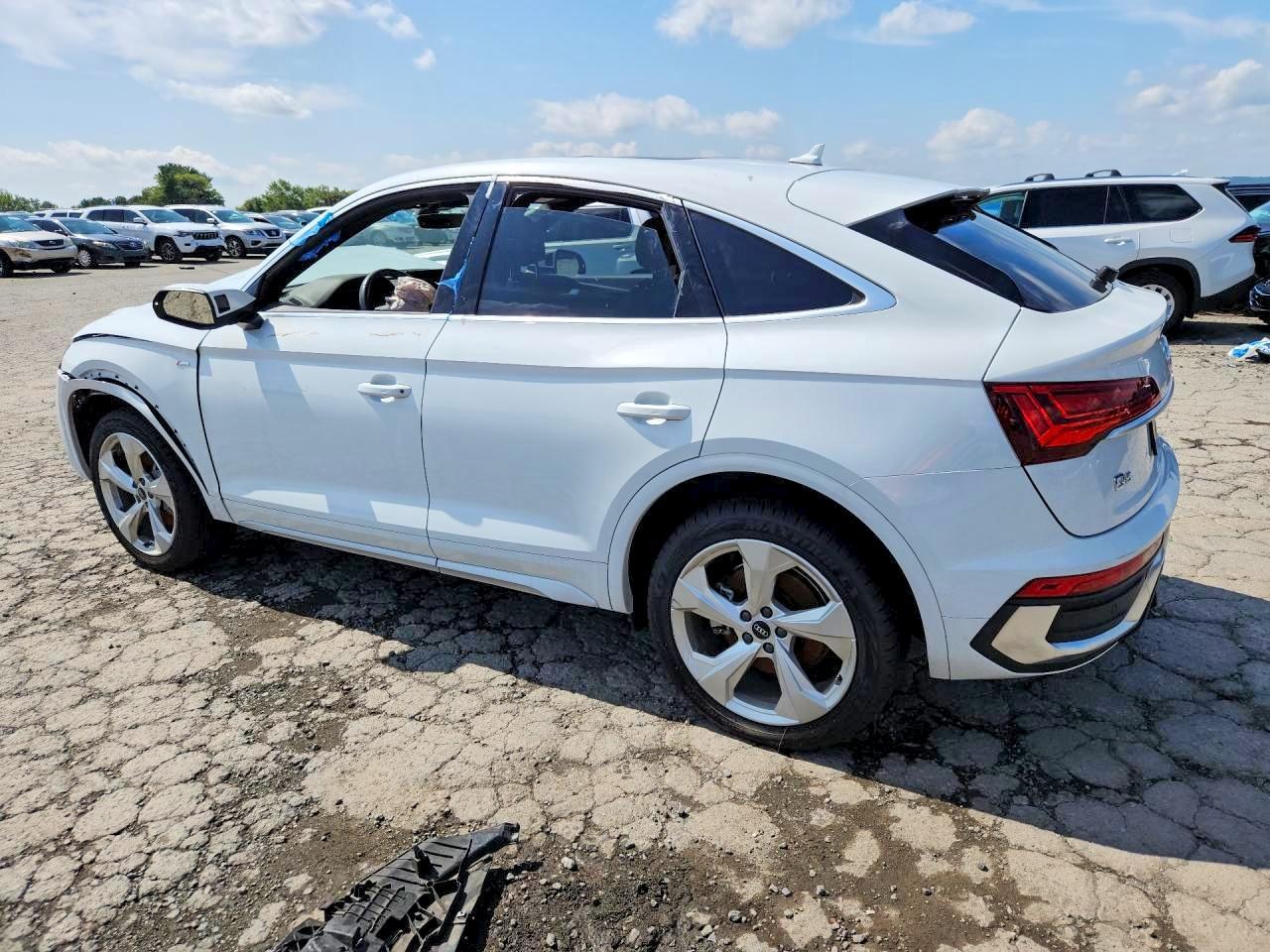 2022 Audi Q5 Sportback Prm Pls 45 - Фото 2