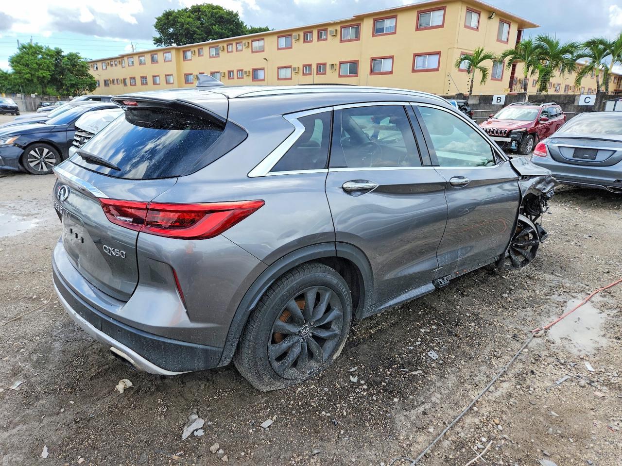 2019 Infiniti Qx50 Essential - Фото 3