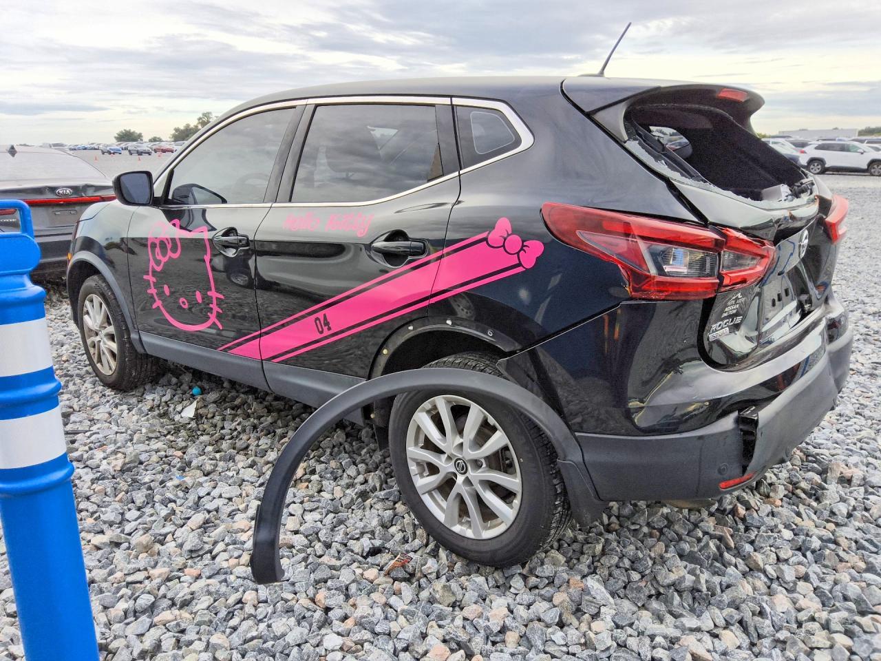 2020 Nissan Rogue Sport S - Image 2