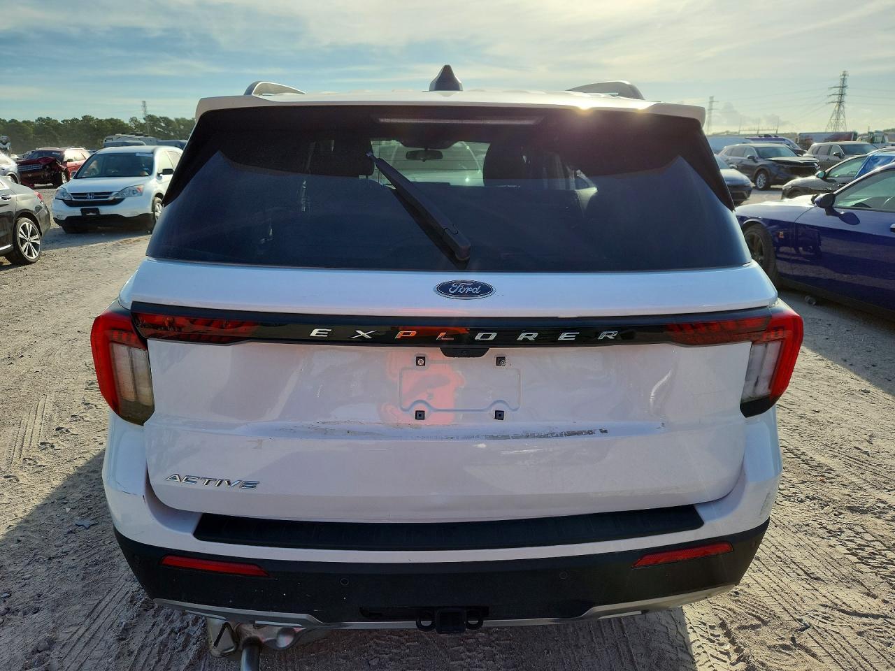 2026 Ford Explorer Active - Image 6