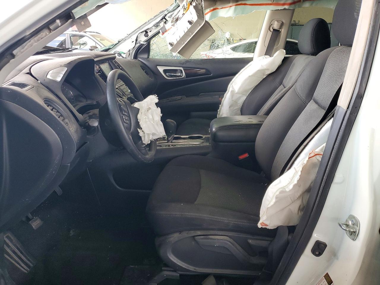 2020 Nissan Pathfinder S - Фото 7