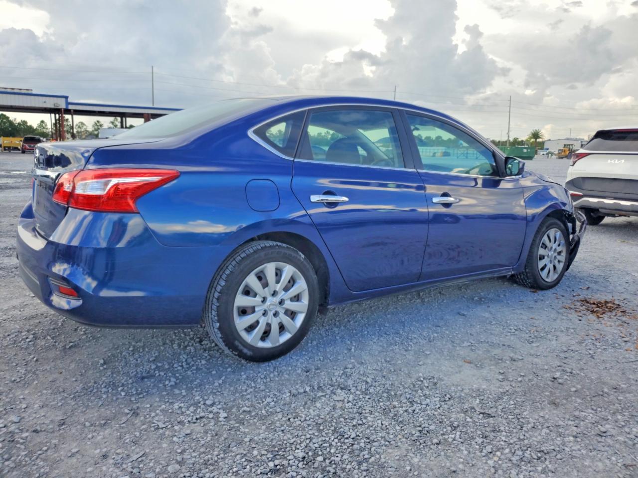 2019 Nissan Sentra S - Фото 3
