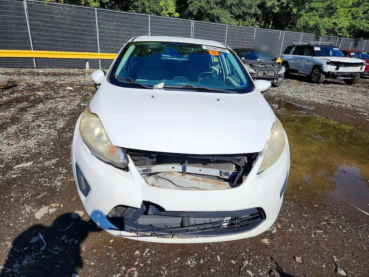 2013 Ford Fiesta Se - Фото 5