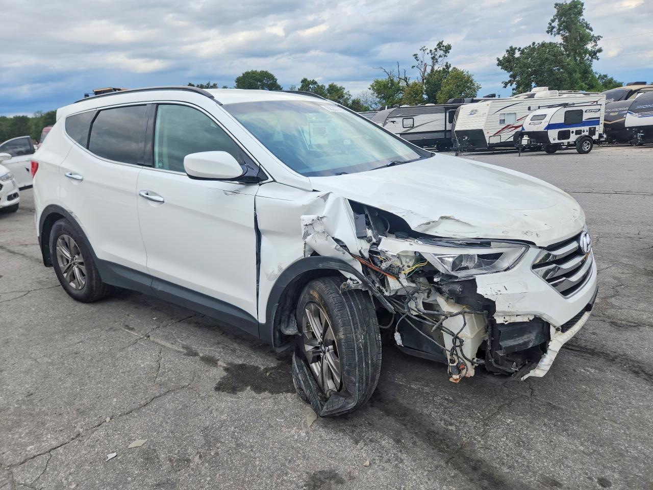 2016 Hyundai Santa Fe Sport 2.4L - Image 4