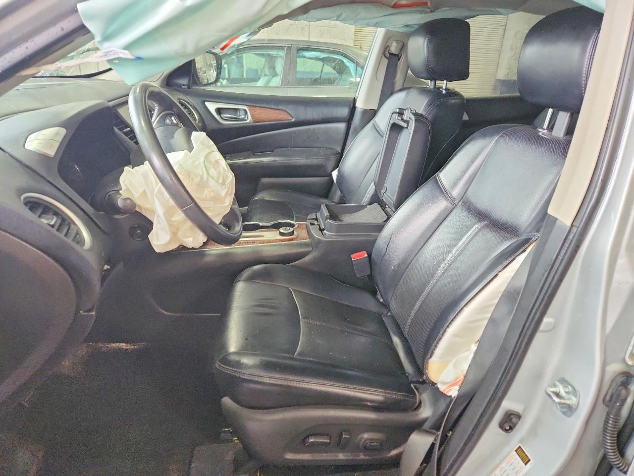 2017 Nissan Pathfinder Platinum - Image 7