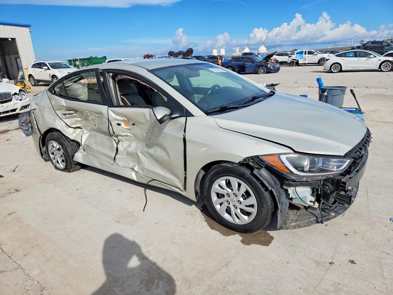 2017 Hyundai Elantra Se - Image 4
