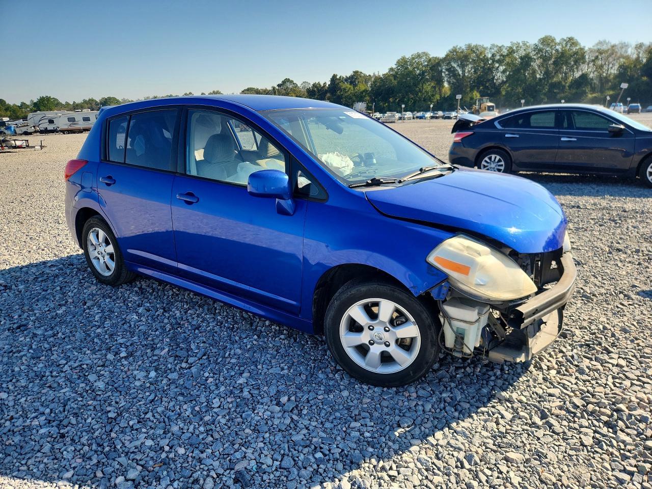 2010 Nissan Versa 1.8 S - Фото 4