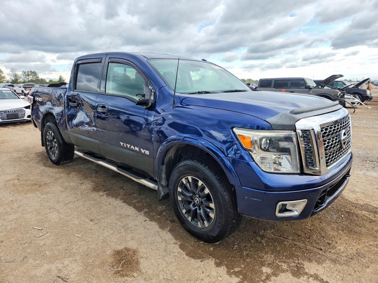 2019 Nissan Titan Pro-4X - Фото 4