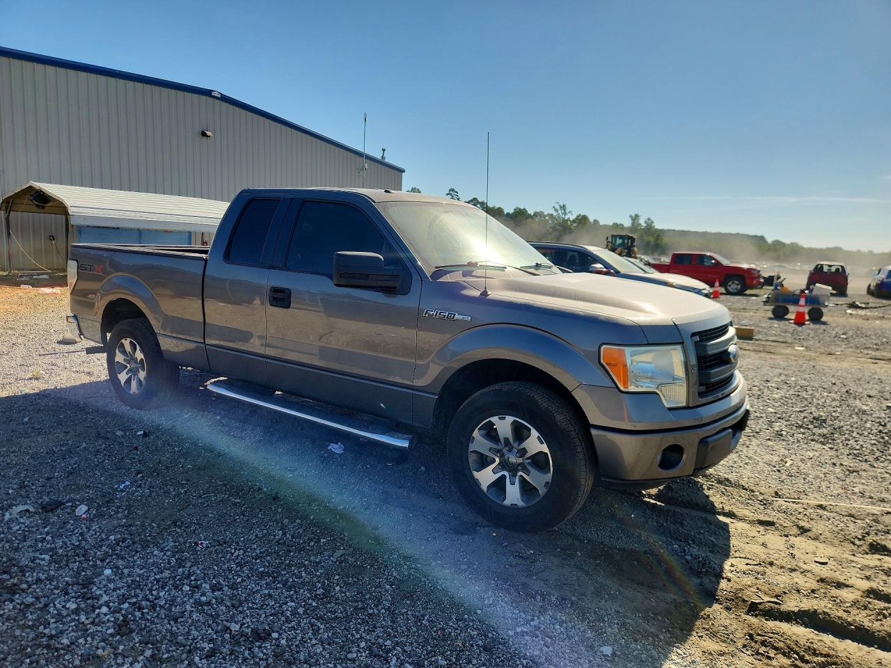 2013 Ford F150 Super Cab - Image 4