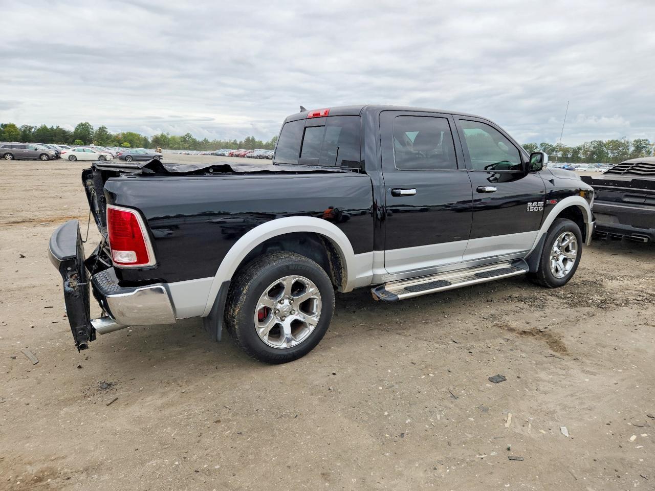 2015 Ram 1500 Laramie - Фото 3
