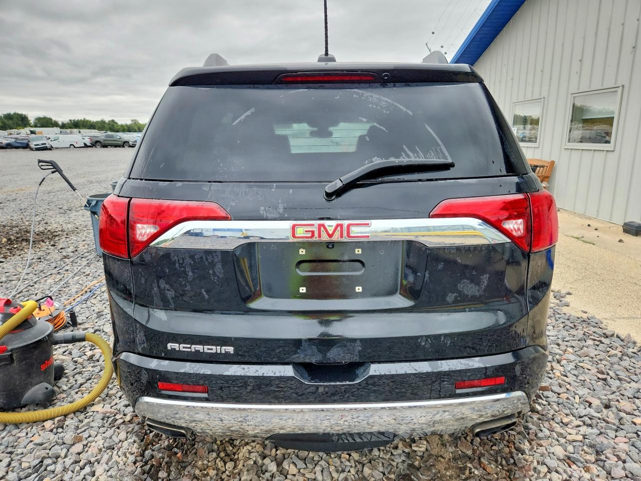 2018 GMC Acadia Denali - Image 6