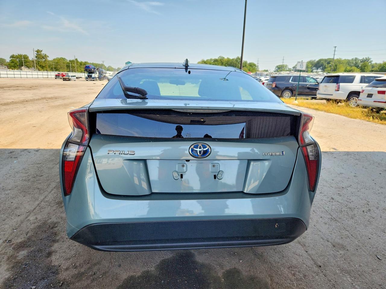 2016 Toyota Prius Two - Image 6