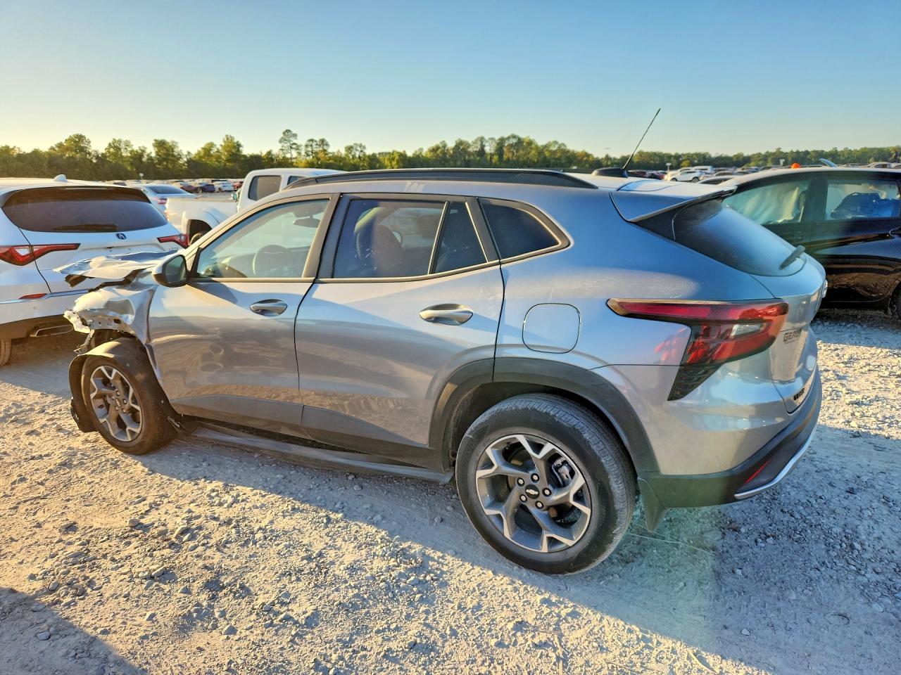 2025 Chevrolet Trax 1Lt - Фото 2