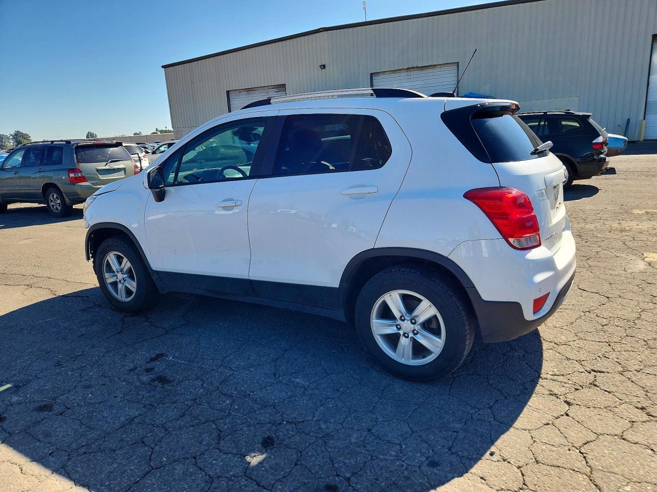 2022 Chevrolet Trax 1Lt - Фото 2