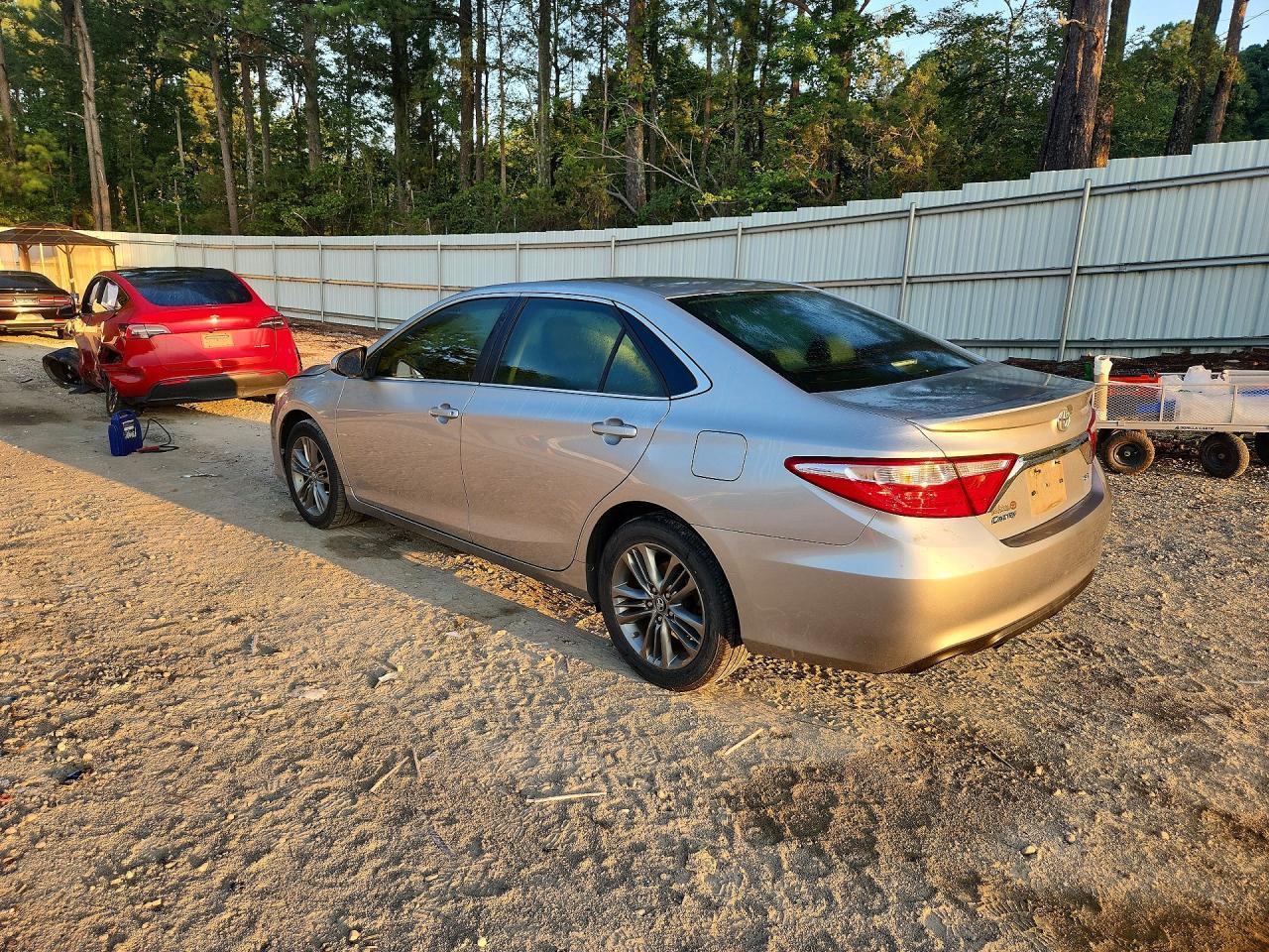 2017 Toyota Camry Se - Image 2
