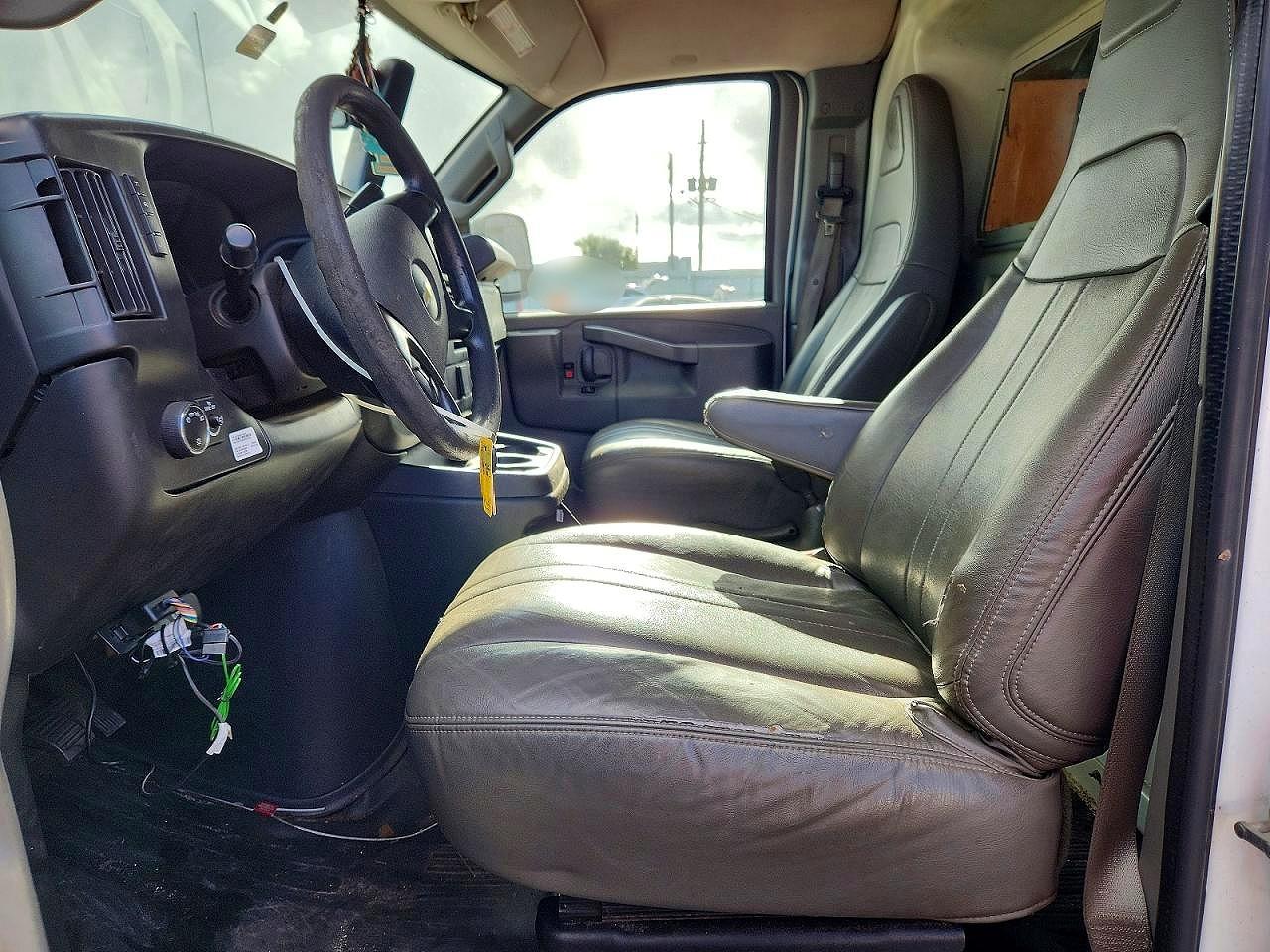 2016 Chevrolet Express 2500 Cargo Delivery Van - Фото 7