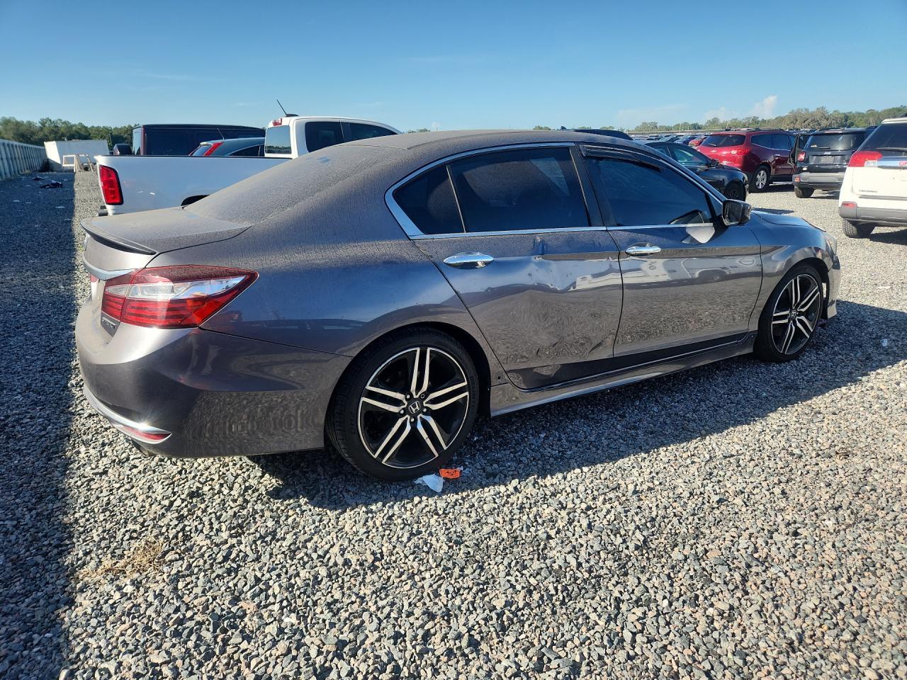 2016 Honda Accord Sport - Image 3